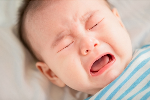 100일 미만 아기의 밤울음 원인과 대처법: 영아산통