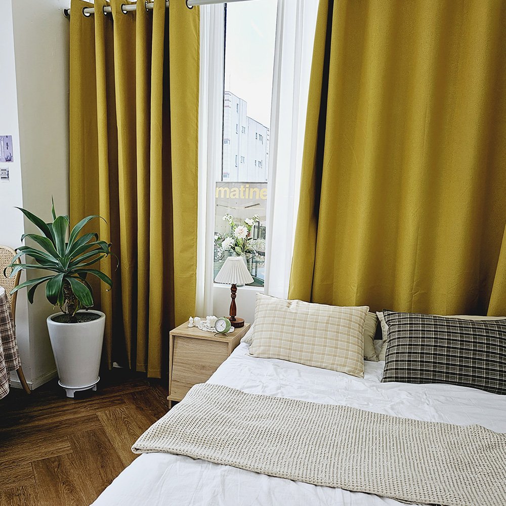 벽뚫지않는 암막커튼+힘센 압축봉 세트 버터옐로우, 450x235cm(가로225cm2장) 상세 이미지 2